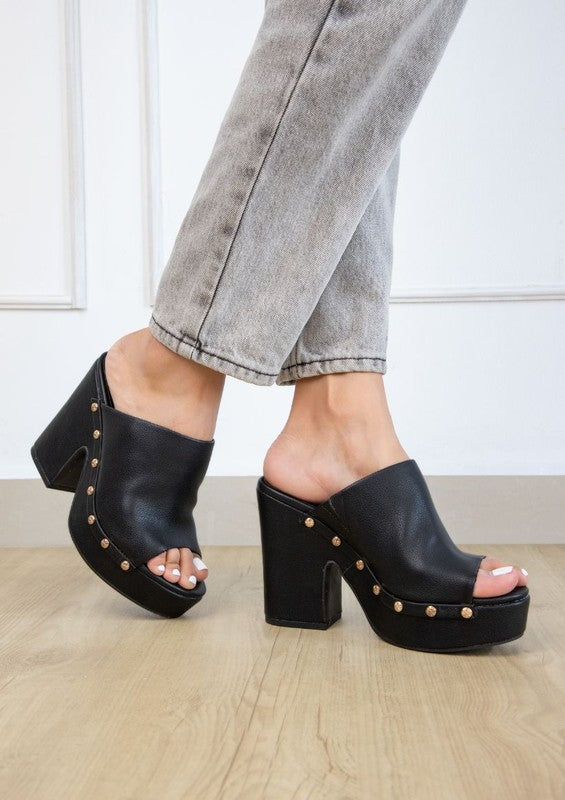Mid Rise Flare Jeans- Doss Dollz