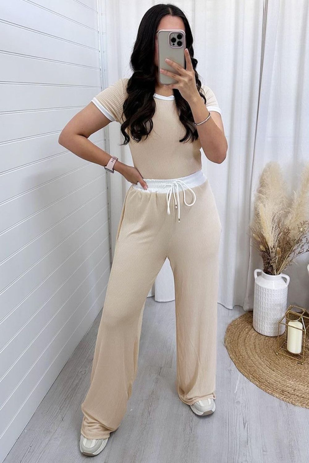Mid Rise Flare Jeans- Doss Dollz