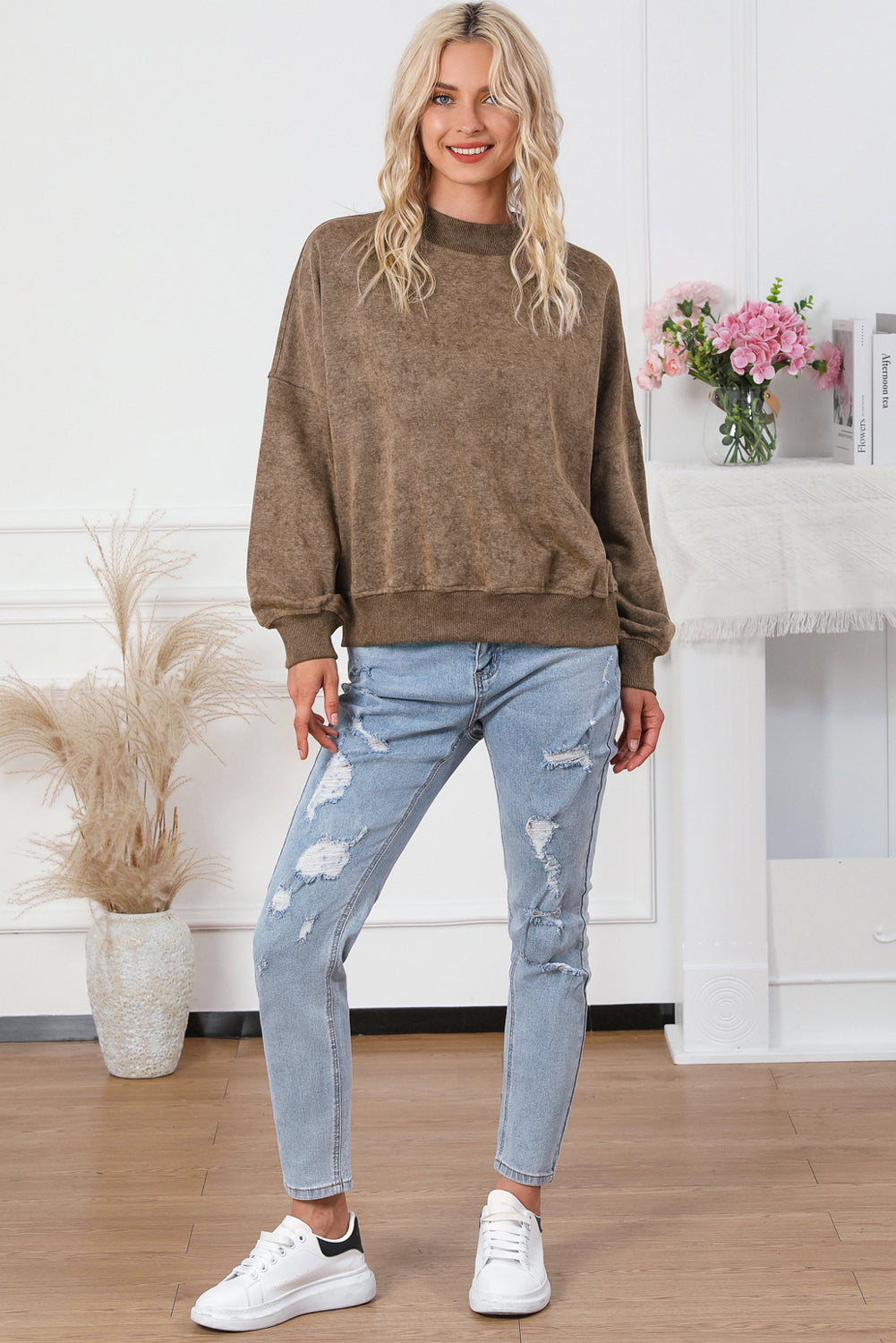 Brown HOWDY Western Fashion Graphic Sweatshirt
