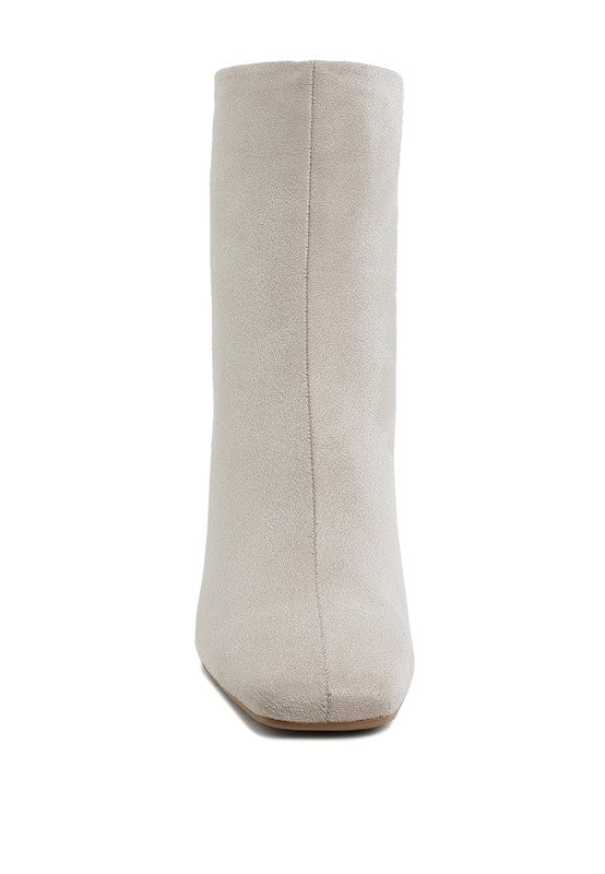 Mid Rise Flare Jeans- Doss Dollz