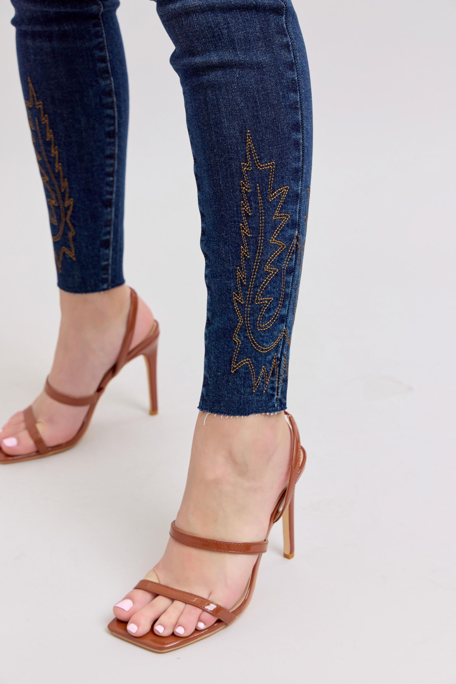 Mid Rise Flare Jeans- Doss Dollz
