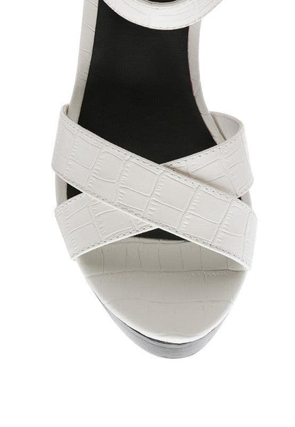 Mid Rise Flare Jeans- Doss Dollz