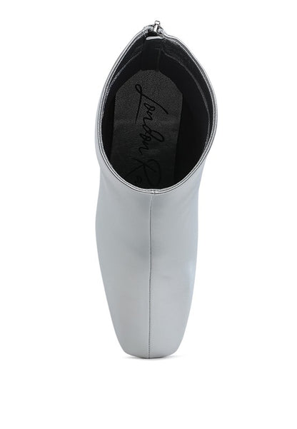 Mid Rise Flare Jeans- Doss Dollz