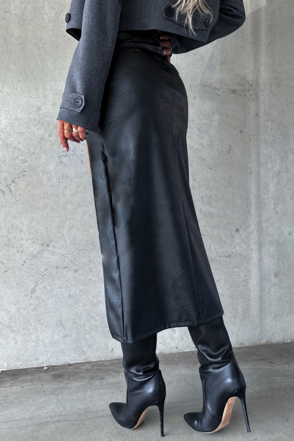 Mid Rise Flare Jeans- Doss Dollz